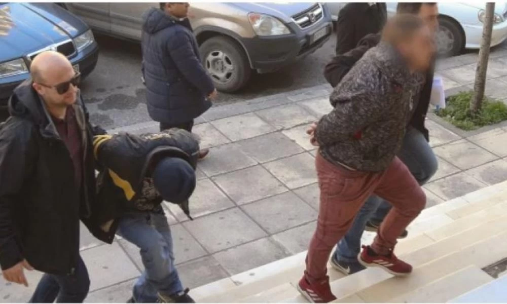 Θεσσαλονίκη: Ισόβια κάθειρξη στα 3 αδέλφια για τη δολοφονία του 45χρονου